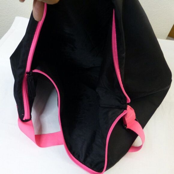 NWOT - Victoria's Secret Sport Gym Duffle Bag - Picture 5 of 11